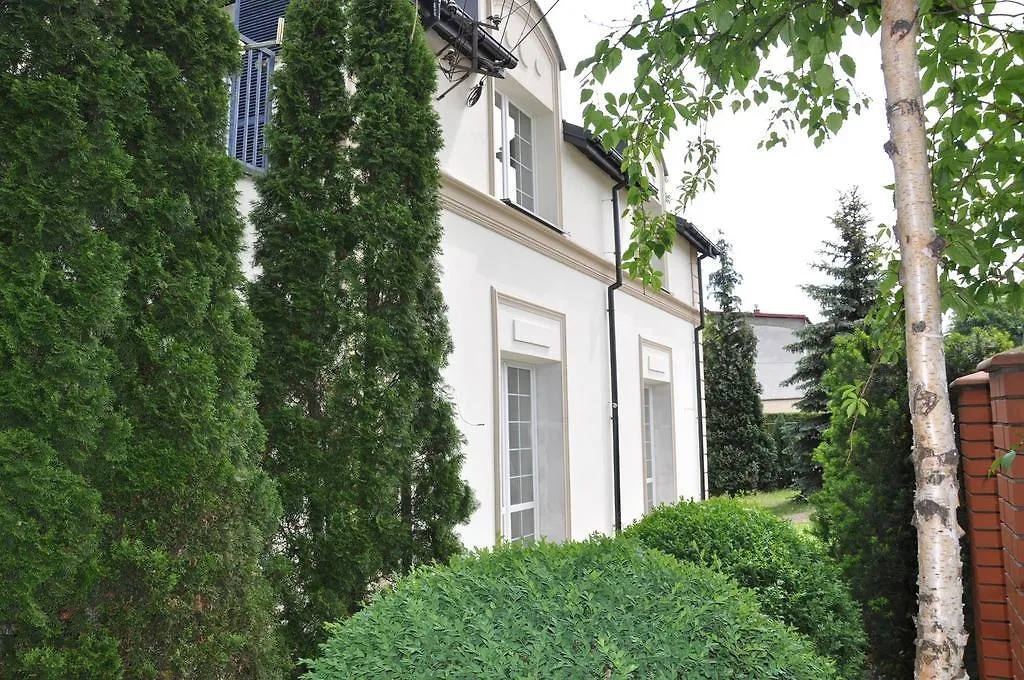 Be Well 3-Rooms Apartment With Parking And Garden Warschau