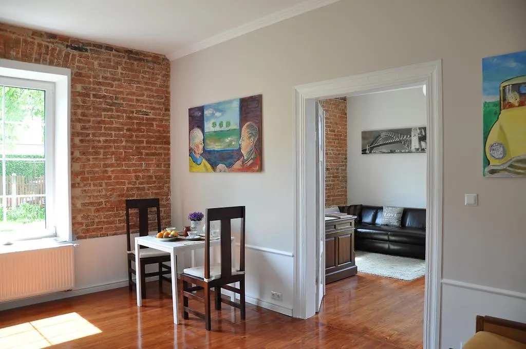 Be Well 3-Rooms Apartment With Parking And Garden 바르샤바 0*,