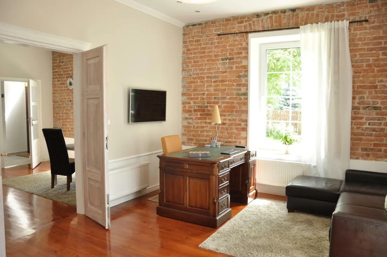 Be Well 3-Rooms Apartment With Parking And Garden 바르샤바